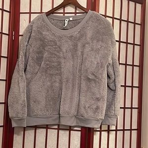 Cable and Gauge Mohair sweater. Petite Medium. Gray.